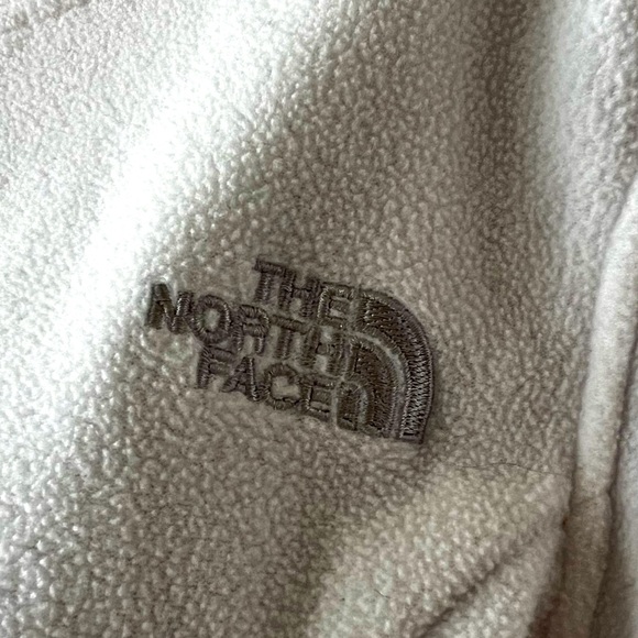 The North Face Women's Sz S/P Full Zip Fleece Jacket.Pockets, Fr. Shoulder Logo - Picture 3 of 7